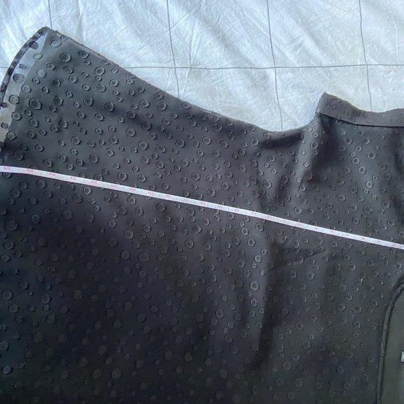 Banana Republic Short Sleeve Flutter Sleeve Lined Top Size XL, EUC - Picture 14 of 15